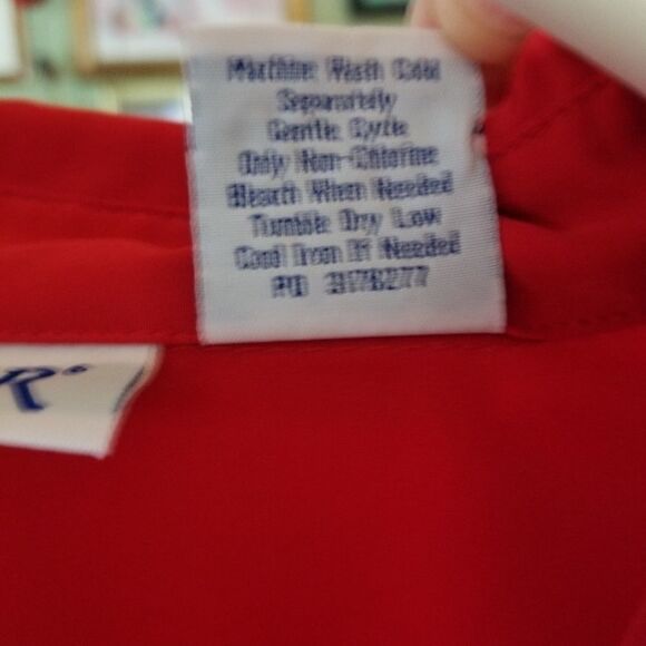 Blair Red Button down satiny Christmas Blouse SZLG - Picture 6 of 6